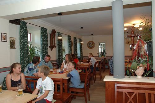 Hotel Zur Schonen Aussicht เฟลด์เคอร์เคน-เวสต์ตาฮัม ภายนอก รูปภาพ