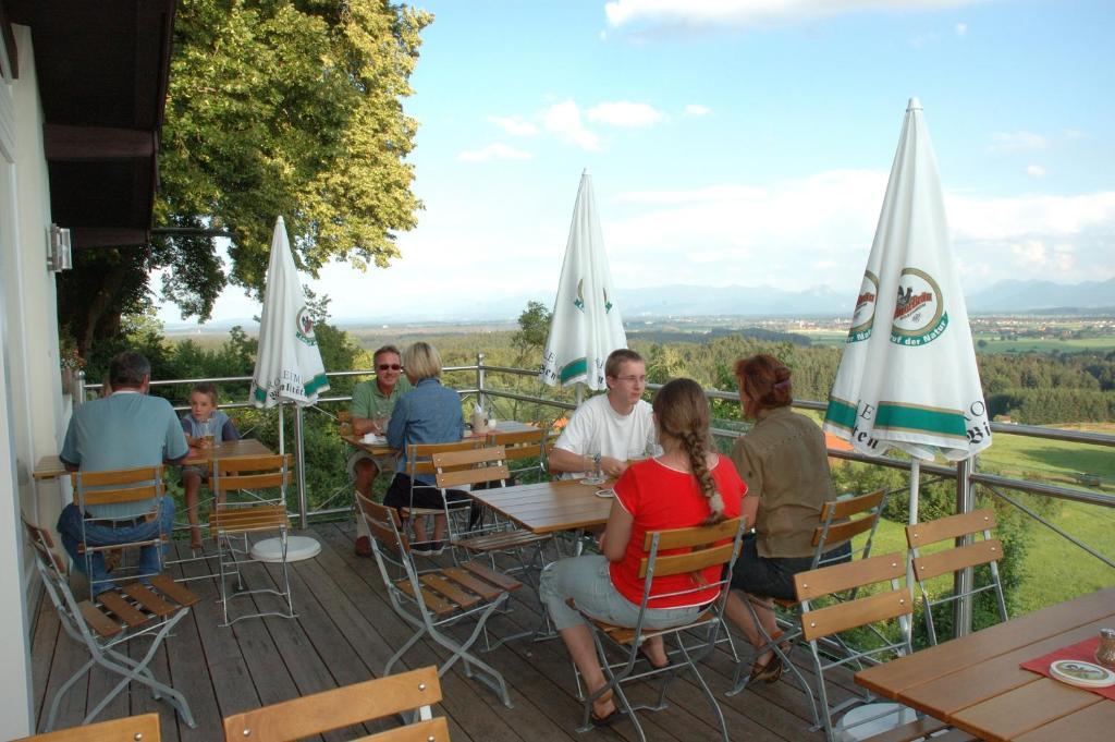 Hotel Zur Schonen Aussicht เฟลด์เคอร์เคน-เวสต์ตาฮัม ภายนอก รูปภาพ